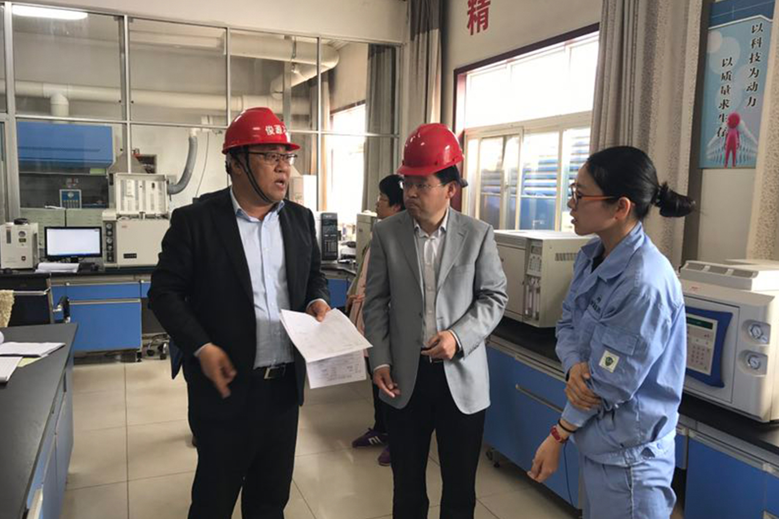 8、農(nóng)高區(qū)管委會(huì)副主任胥華遠(yuǎn)一行到集團(tuán)公司調(diào)研.jpg