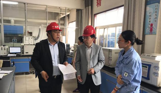 農(nóng)高區(qū)管委會副主任胥華遠一行到集團公司調研